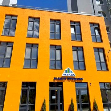 2-к. 71,8м., 10 пов., р-н нового мосту, Хіміків, 39 буд. здано