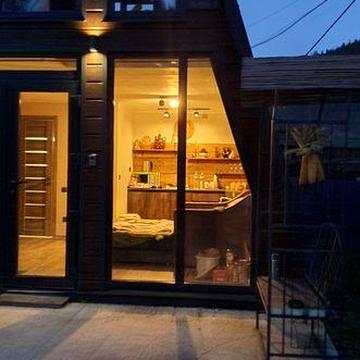 Продаж котедж -шале "Джерельний" в 9 км від Буковелю.