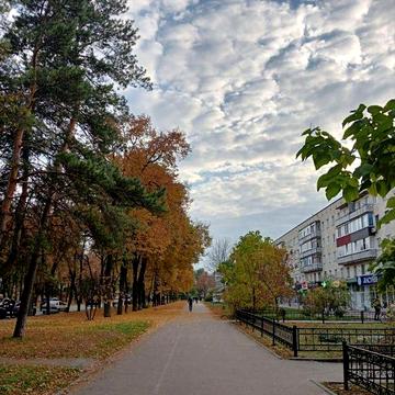 2х кімнатна квартира по Кондратьєва.(середина). Не над дорогою