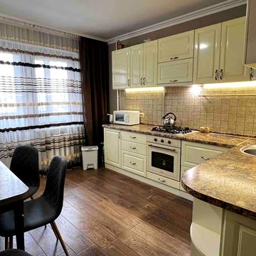 Сдам 3-ком Тополева + подземный паркинг