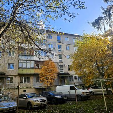 Метрологічна вул., 10