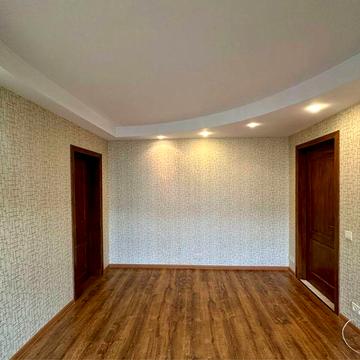 Продаж 3 к квартири метро Політехничний інститут,Центр, Університет