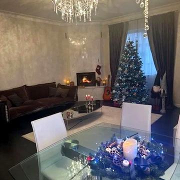 Розкішна вул., 7