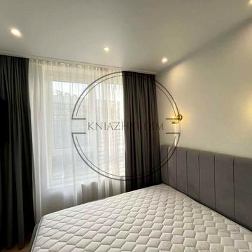 Дніпровська набережна вул., 17В