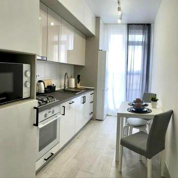 Вячеслава Чорновола просп. (), 10