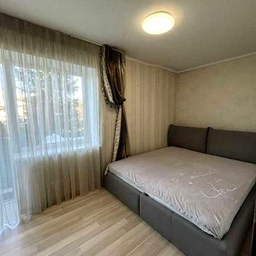 Сдаётся 2-х комнатную квартиру на Титова 16