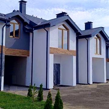 Таунхаус з двориком 94м2