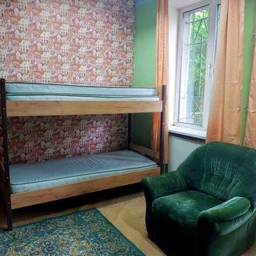 На 1-3 місяці 3-х кімнатний частину будинку для 4-6 чоловік р-н Крошня