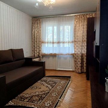 Борщагівська вул., 8