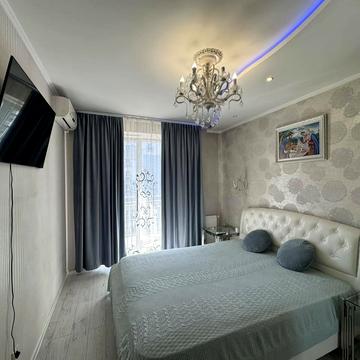 Володимира Івасюка вул., 7