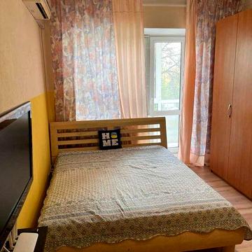 метро Печерська. Однокімнатна . Бульв Лесі Українки