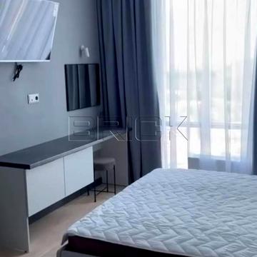Академіка Заболотного вул., 1