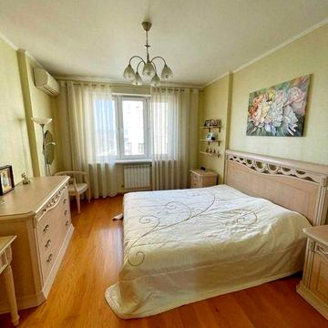 Видова 3-К в столиці на березі Дніпра. Дніпровська наб. 23, Позняки