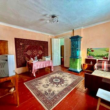 Терміновий продаж квартири без ремонту у ближньому центрі Львова