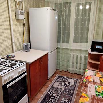 Здається в оренду 2-кімн квартира з меблями та технікою.