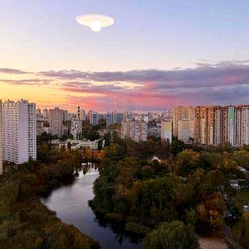 Оренда комфортної видової 2-кімнатної квартири на Ахматової 28 Позняки