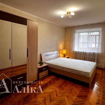 Продам 3-кімнатну квартиру з меблями. Заходь і живи