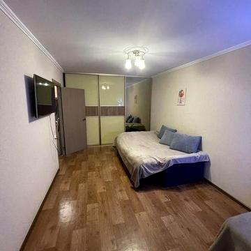 Продам 1 комнатную квартиру с ремонтом