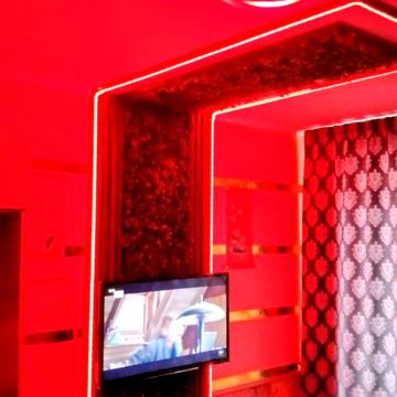 Яркая квартира с тремя кроватями в центре