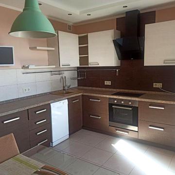 Здам 2 кімнатну  сучасну квартиру