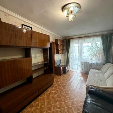 Бесарабська вул., 2