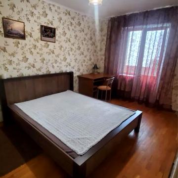 Рональда Рейгана вул., 36