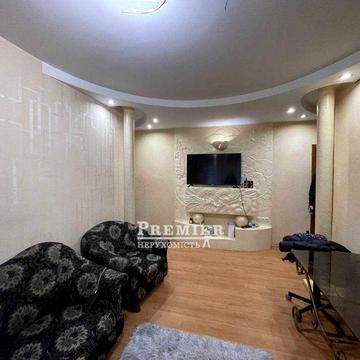 3-кімнатна квартира з меблями біля парку Горького