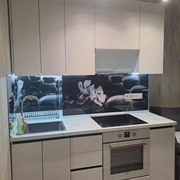 Владислава Бувалкіна вул. (Бочарова Генерала), 60