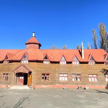 новомосковська, 23