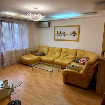 Квартира 3x кімнатна в центрі міста , автономне опалення Київська 74