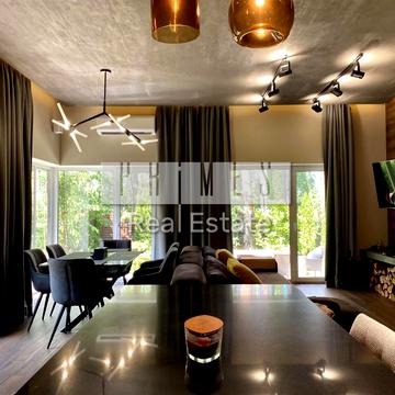 Вишнева вул.