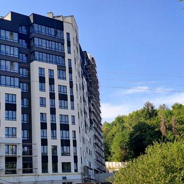 Продаж 2к квартири 65 кв. м на вул. Львівська