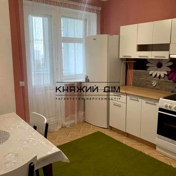Михайла Котельникова вул., 13