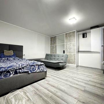 2к квартира Центр вул. Богомольця + паркомісце в закритому дворі