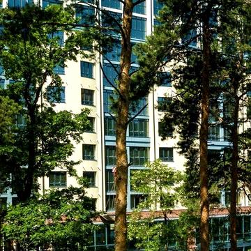 Центр 1-кім. квартири без ремонту 1146 $ за м². поряд школа, та ринок ЖК Роял Парк