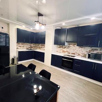 Уляни Кравченко вул., 8