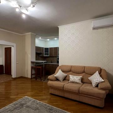 Саксаганського вул., 121