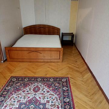 Борщагівська вул., 8