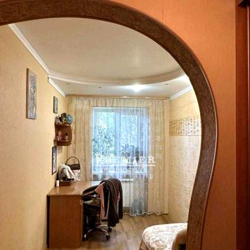 Продам трикімнатну квартиру 56 кв.м