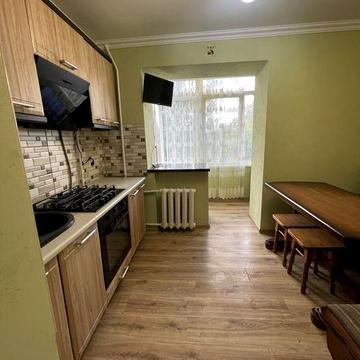 Продаж 2 кім. чешки по вул. Привокзальній