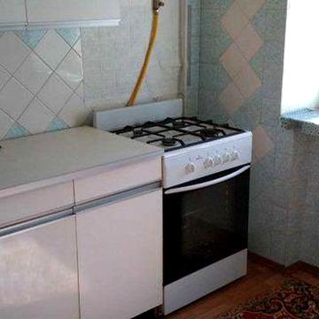 1 квартира на Малиновского, кирпич, альков.