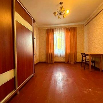 Продаж 1-кімнатної квартири в центрі міста.