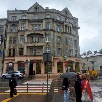 продаж 2 -кімн СТЕПАНА БАНДЕРИ №69