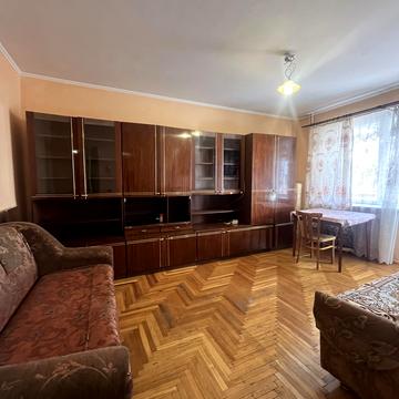 Василя Симоненка вул., 5