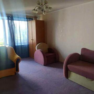 Продам 2-комн квартиру в районе Титова ул.