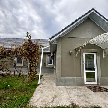 Сашка Мірошниченка вул., 12