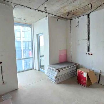 Продаж 1к квартири з чорновим ремонтом, ЖК біля міського озера ЖК Manhattan