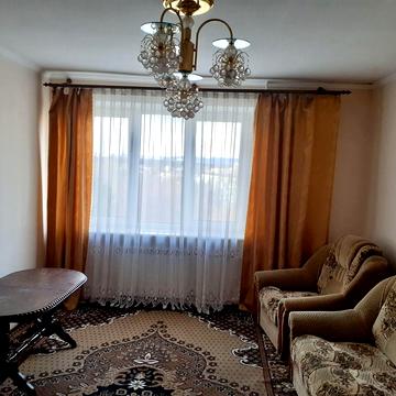 Євгена Патона вул., 10
