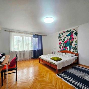 Без % Продаж двокімнатної квартири 70 м.кв. спецпроект. Метро Мінська