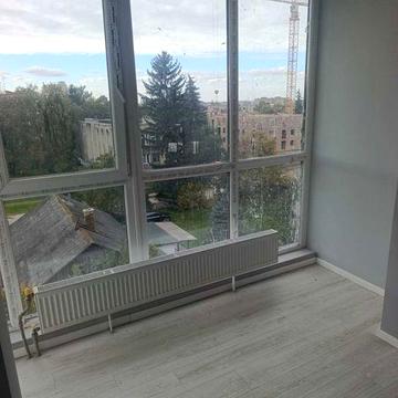 Продам 2-кімнатну квартиру з ремонтом по вул Рівненській 67,2 м.кв. ЖК Ферум